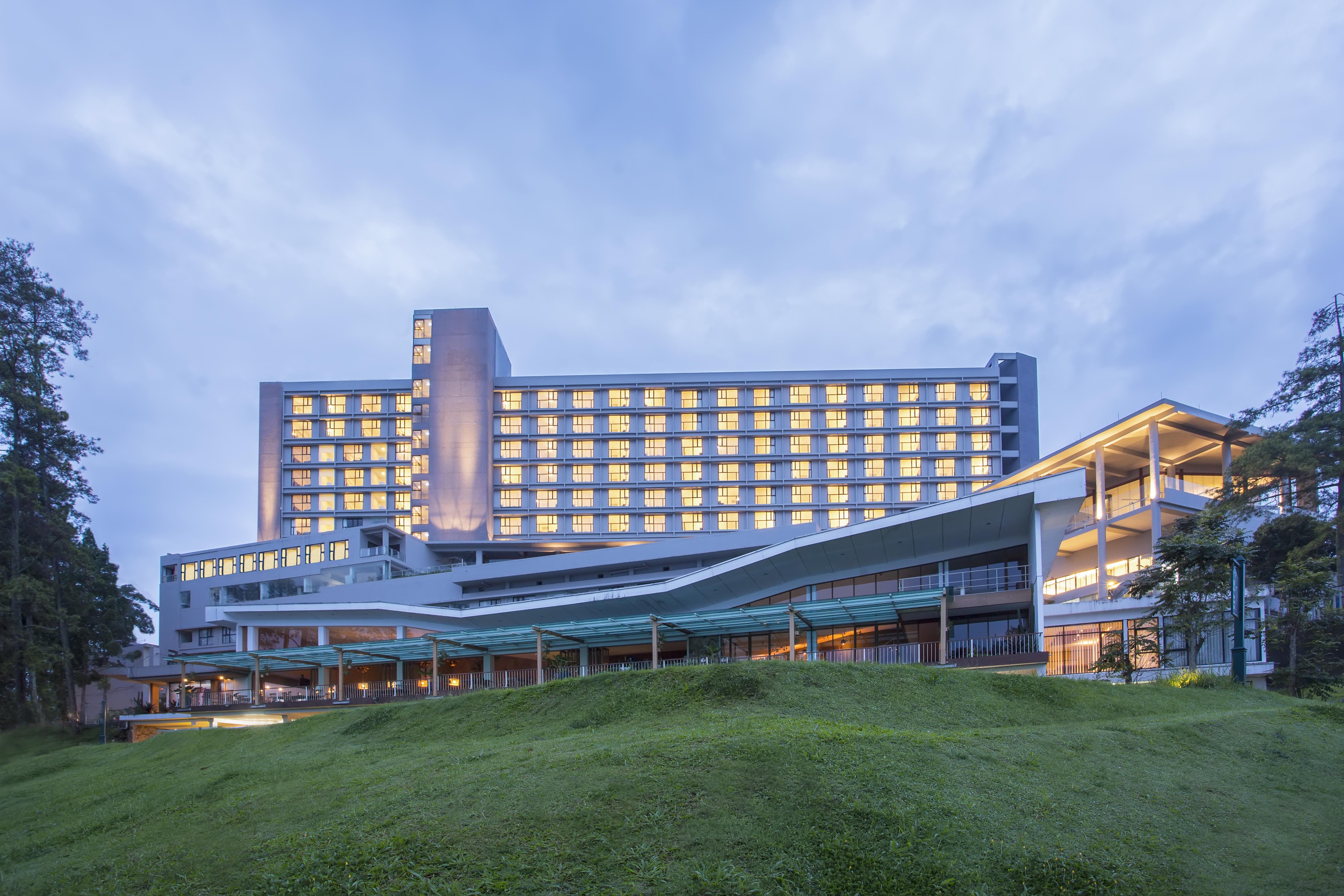 Swiss-Belresort Dago Heritage Bandung Exterior foto